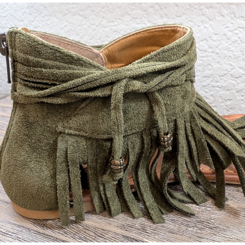 Not Rated Chia Fringe Sandals Womens Size 9 Olive Green Faux Suede Boho Festival - Picture 9 of 10